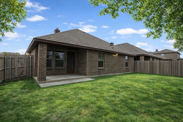 314 Rolling Meadow Drive, Wilmer, TX 75172