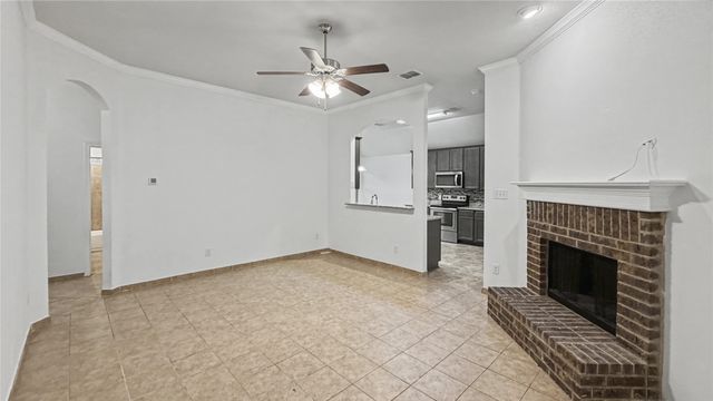 314 Rolling Meadow Drive, Wilmer, TX 75172