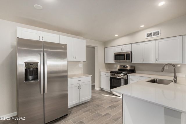 4612 S 16th Avenue, Tucson, AZ 85714