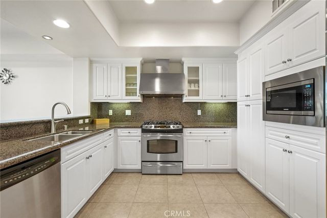 13031 Villosa Place 422, Playa Vista, CA 90094