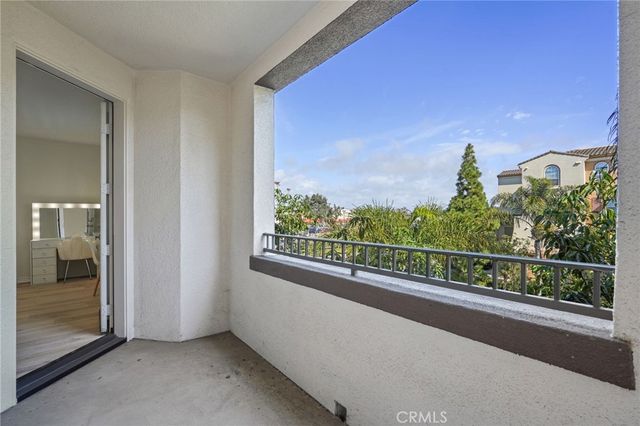 13031 Villosa Place 422, Playa Vista, CA 90094