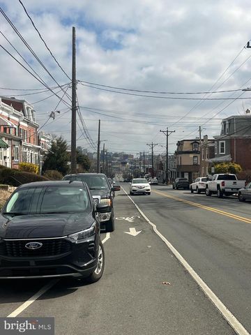 1320 MARYLAND AVE, Wilmington, DE 19805