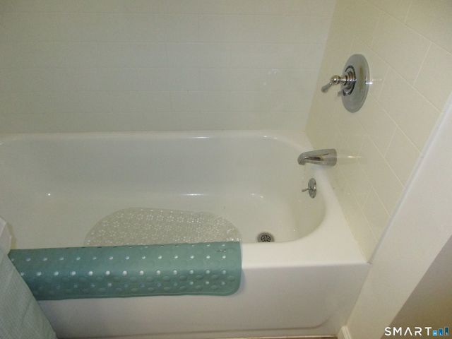 629 Longfellow Drive 629, Branford, CT 06405