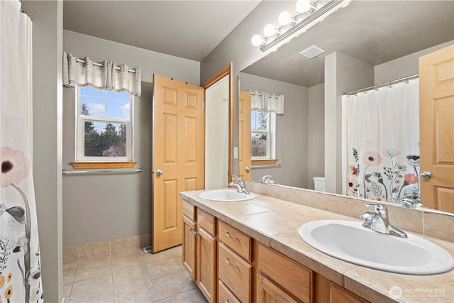 28119 153rd Avenue SE, Kent, WA 98042