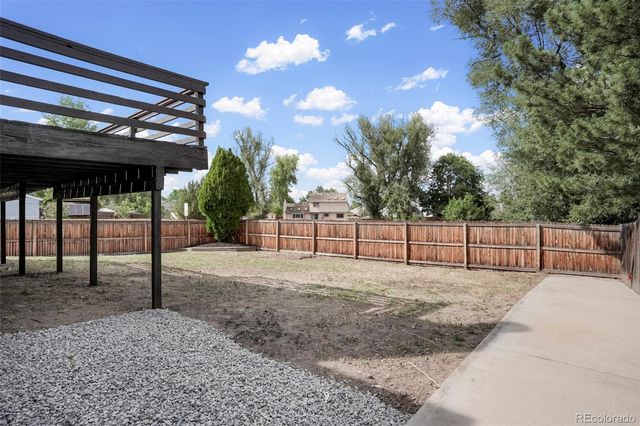 9285 W Wagon Trail Drive, Littleton, CO 80123