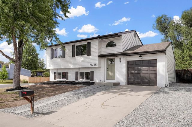 9285 W Wagon Trail Drive, Littleton, CO 80123