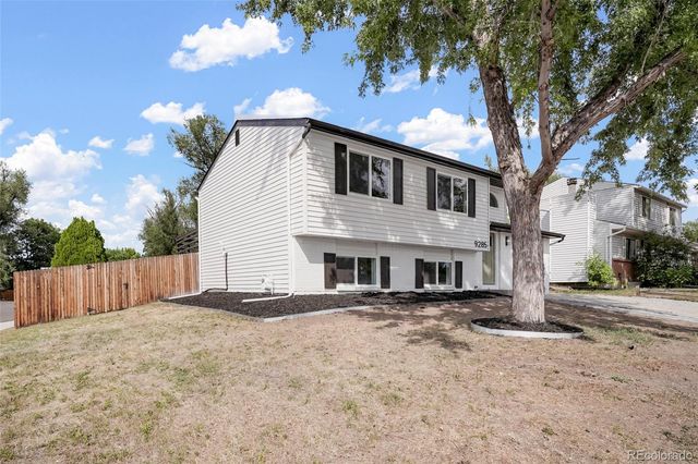9285 W Wagon Trail Drive, Littleton, CO 80123