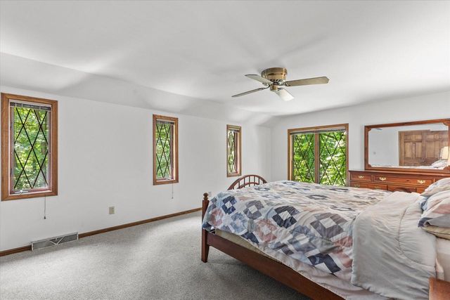 S68W17886 East DRIVE, Muskego, WI 53150