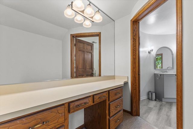 S68W17886 East DRIVE, Muskego, WI 53150