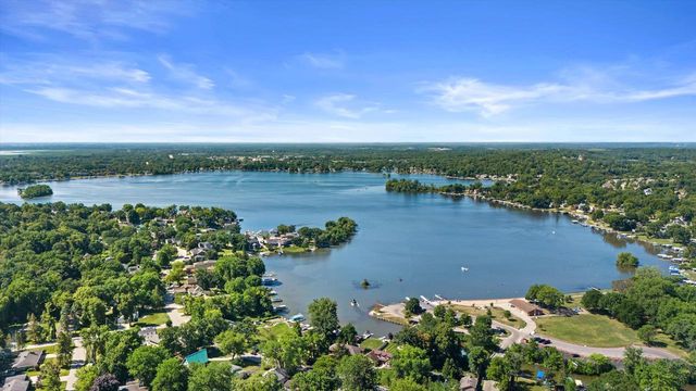 S68W17886 East DRIVE, Muskego, WI 53150
