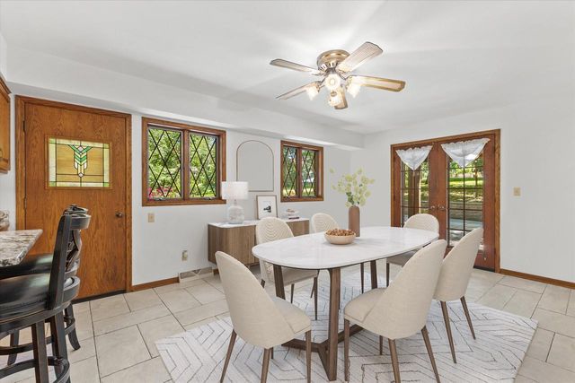 S68W17886 East DRIVE, Muskego, WI 53150