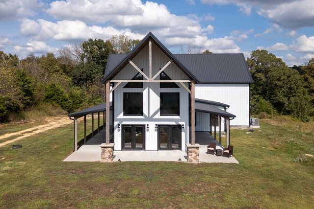 4467 Old Highway 52, E, Westmoreland, TN 37186