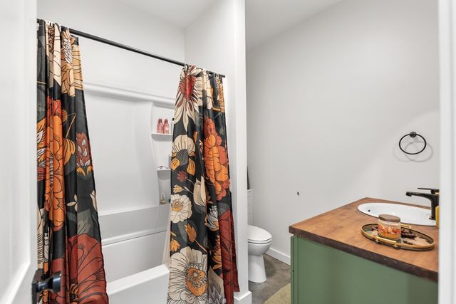 4467 Old Highway 52, E, Westmoreland, TN 37186