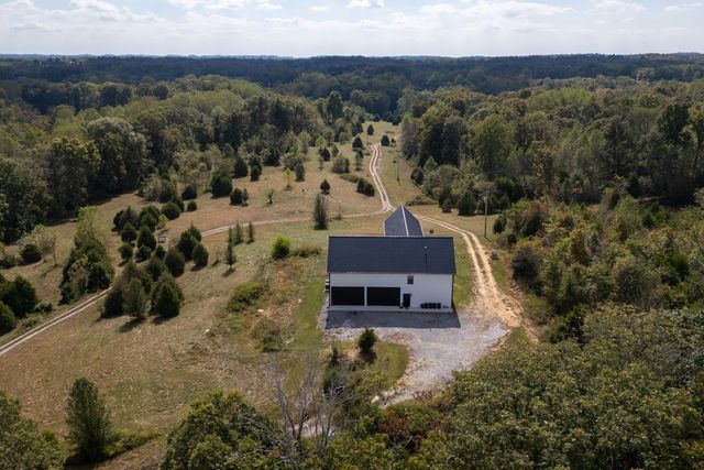 4467 Old Highway 52, E, Westmoreland, TN 37186