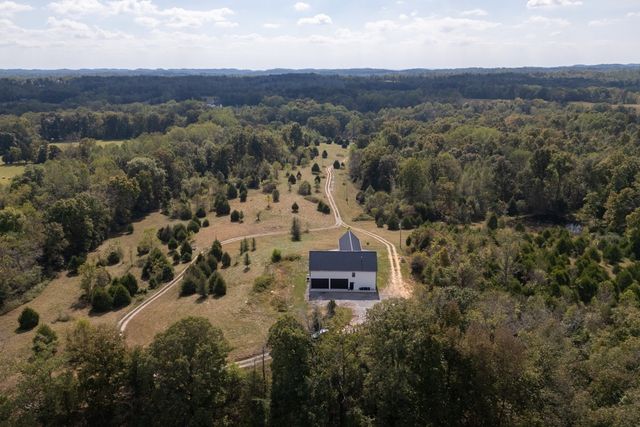 4467 Old Highway 52, E, Westmoreland, TN 37186
