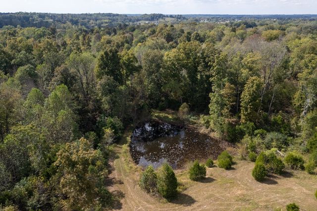 4467 Old Highway 52, E, Westmoreland, TN 37186