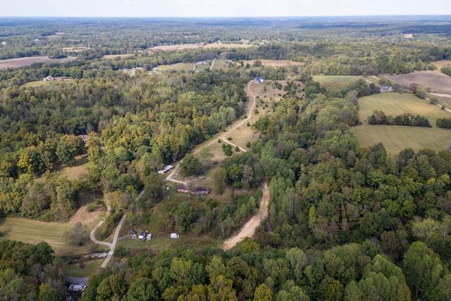4467 Old Highway 52, E, Westmoreland, TN 37186