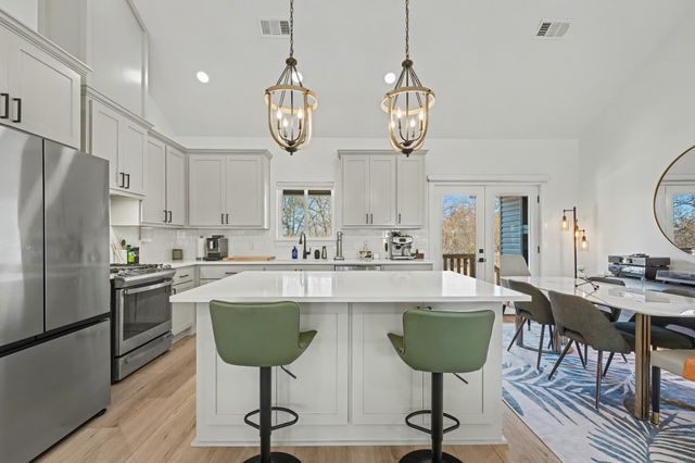 6 Penzance Drive, Bella Vista, AR 72714