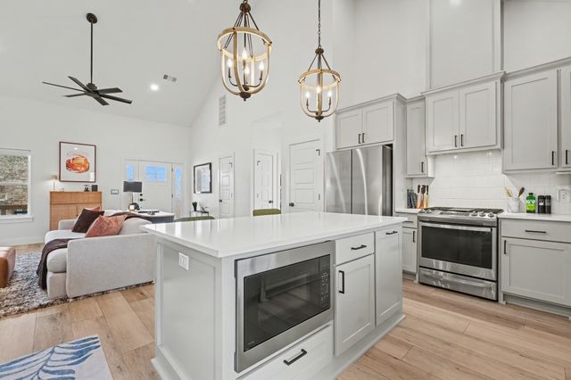 6 Penzance Drive, Bella Vista, AR 72714