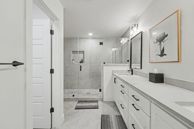 6 Penzance Drive, Bella Vista, AR 72714