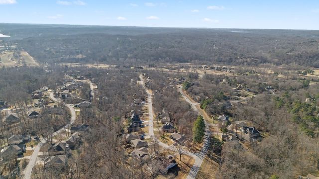 6 Penzance Drive, Bella Vista, AR 72714