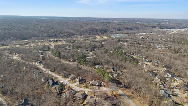 6 Penzance Drive, Bella Vista, AR 72714