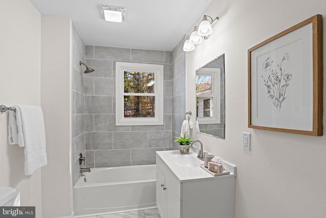 560 HILL CHURCH RD, Hummelstown, PA 17036