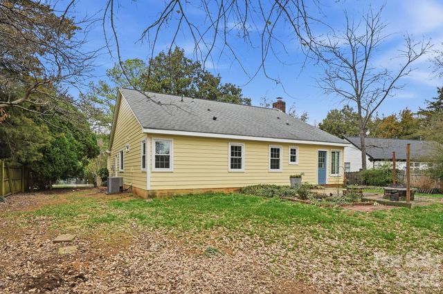 2717 Olde Whitehall Road, Charlotte, NC 28273