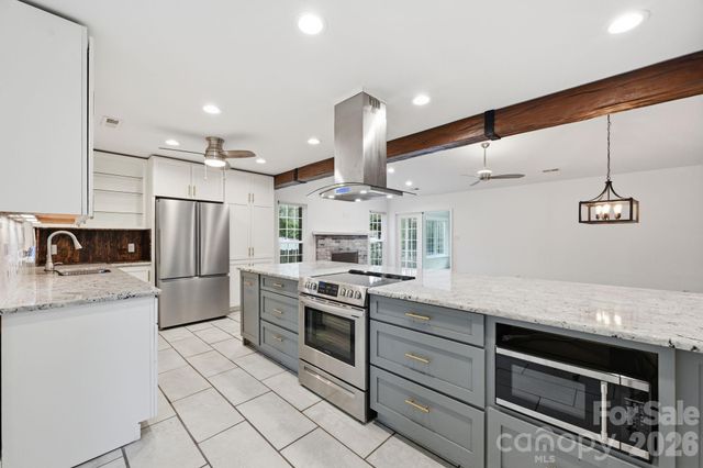 2717 Olde Whitehall Road, Charlotte, NC 28273