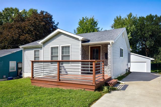 5919 Rutland Drive, Des Moines, IA 50311