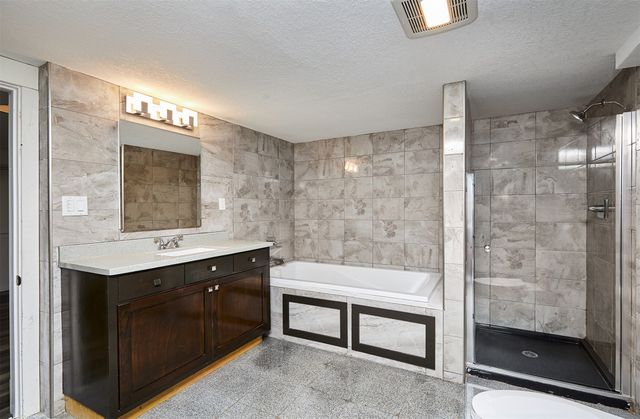 5919 Rutland Drive, Des Moines, IA 50311