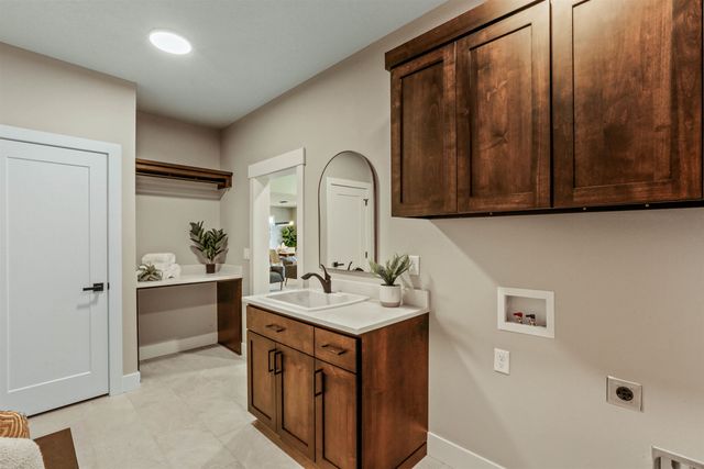 1519 S Steen Ln, Spokane Valley, WA 99037
