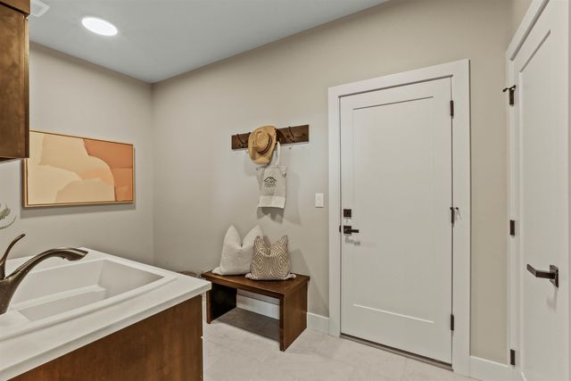 1519 S Steen Ln, Spokane Valley, WA 99037