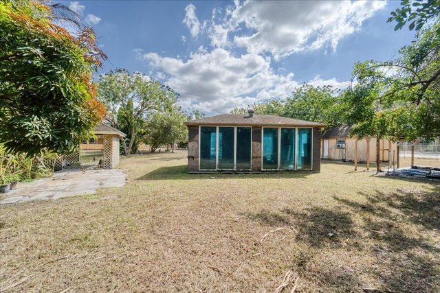 4001 Avocado Boulevard, West Palm Beach, FL 33411