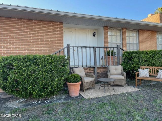 2943 Dogwood Street, Marianna, FL 32446