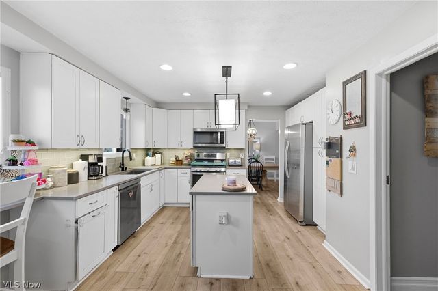 27974 Sanders Lane, North Olmsted, OH 44070