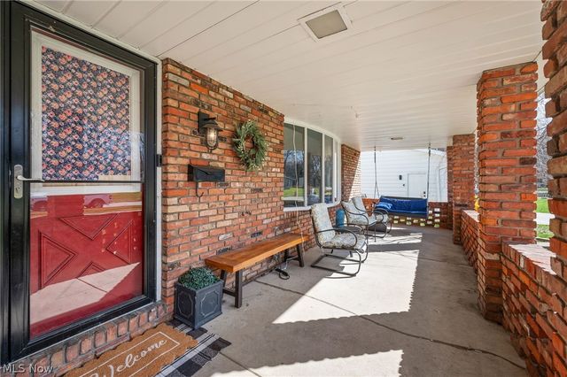 27974 Sanders Lane, North Olmsted, OH 44070