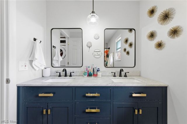 27974 Sanders Lane, North Olmsted, OH 44070