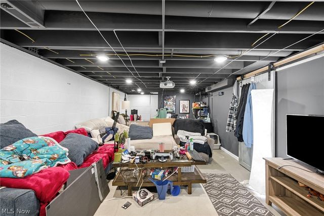 27974 Sanders Lane, North Olmsted, OH 44070