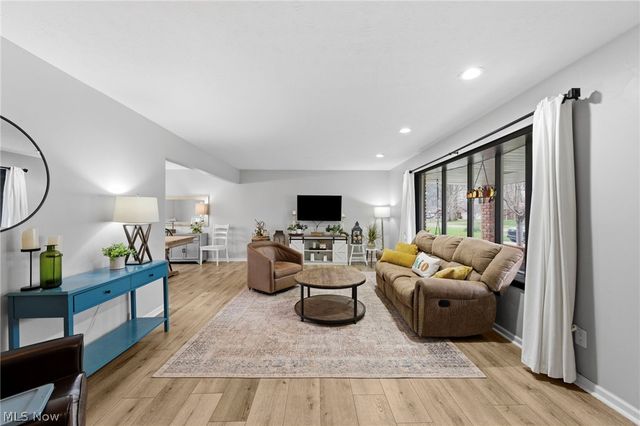 27974 Sanders Lane, North Olmsted, OH 44070