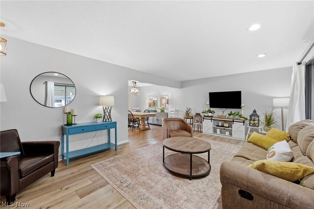 27974 Sanders Lane, North Olmsted, OH 44070