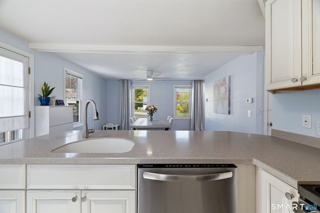 1 Highview Terrace, Ledyard, CT 06339
