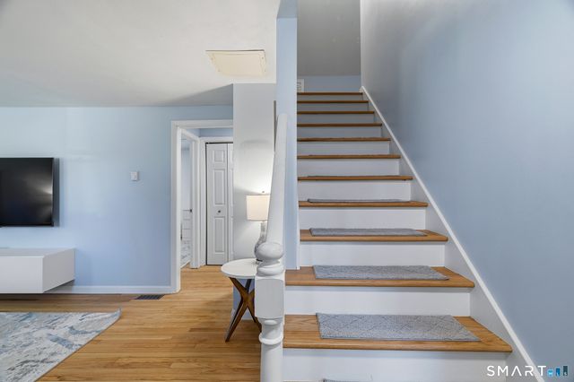 1 Highview Terrace, Ledyard, CT 06339