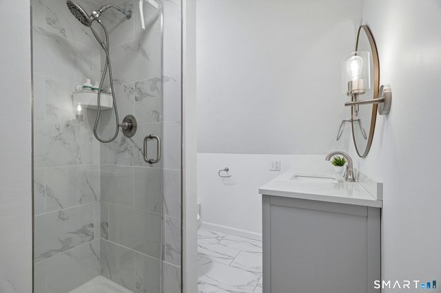 1 Highview Terrace, Ledyard, CT 06339