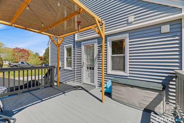 1 Highview Terrace, Ledyard, CT 06339