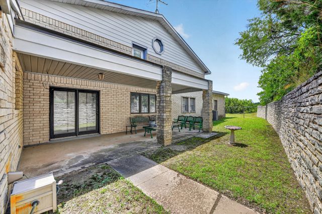 108 Lake Circle Court, Weatherford, TX 76087
