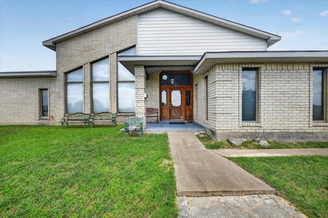 108 Lake Circle Court, Weatherford, TX 76087