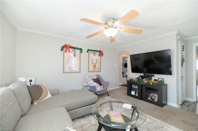 5913 Marshall AVE, Newport News, VA 23605