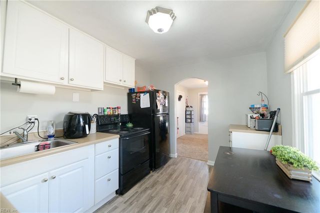 5913 Marshall AVE, Newport News, VA 23605