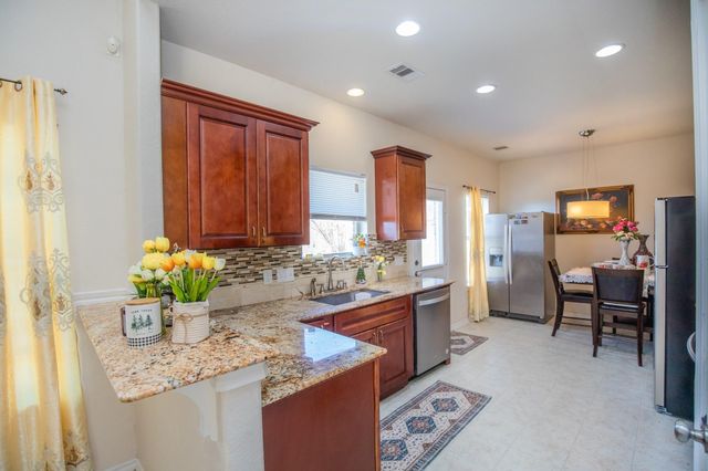 6718 Poplar Bend Lane, Dickinson, TX 77539